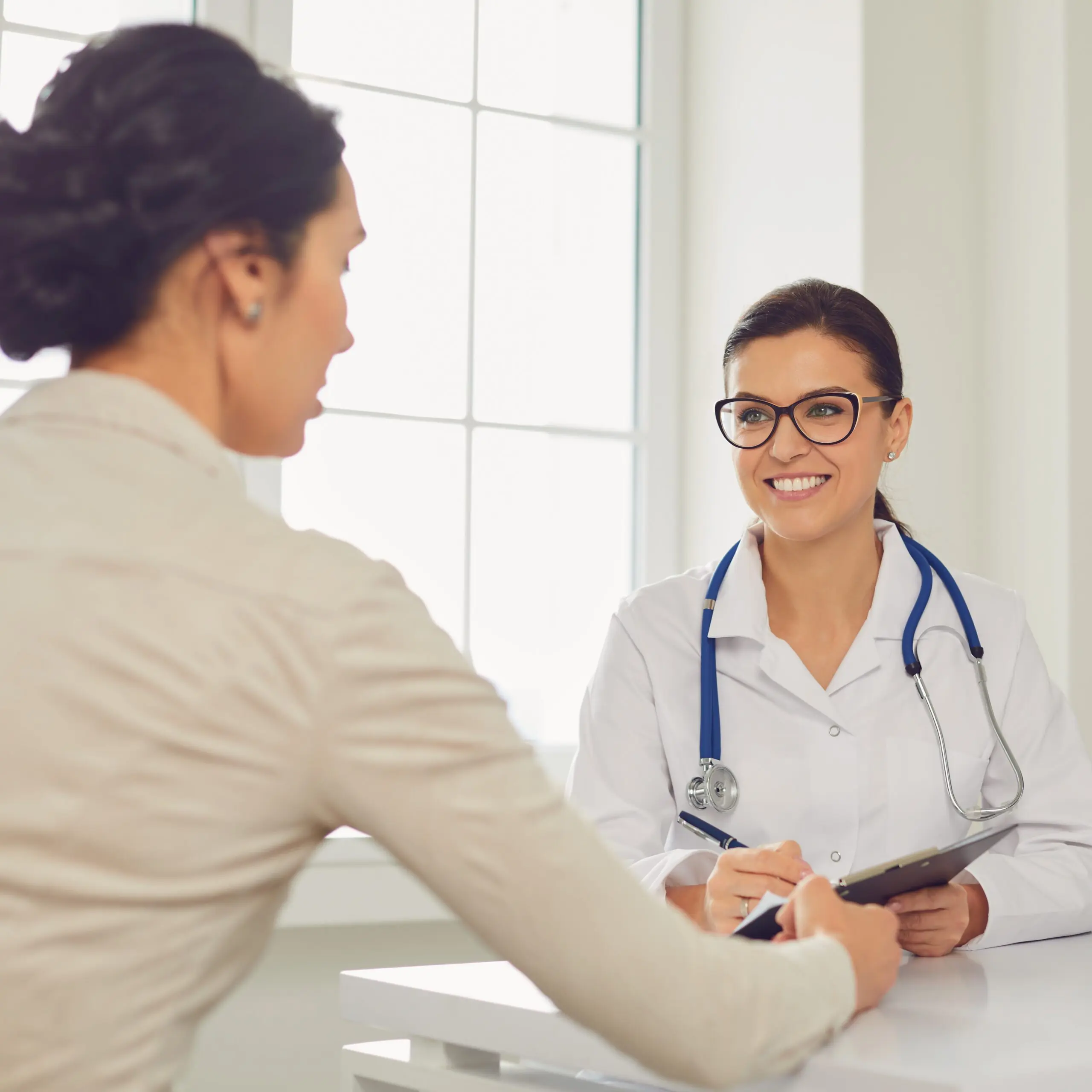 What is Pregnancy Viability? Woman talking with a nurse about what pregnancy viability is in Franklin, Kentucky